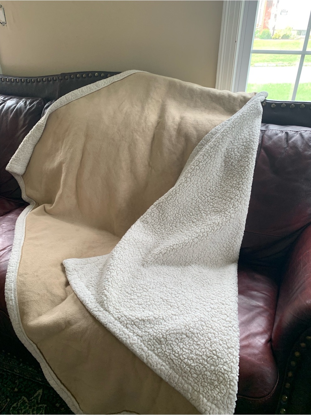 Sonoma Reversible Sherpa Blanket in Cream and Tan 50x60”
